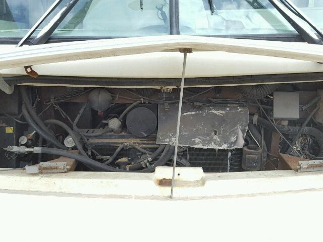 1GBLP37N7S3318831 - 1996 CHEVROLET P30 WHITE photo 7