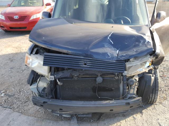 JTLKT324354026338 - 2005 TOYOTA SCION XB BLUE photo 7