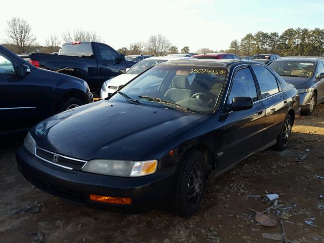 1HGCD5530TA168321 - 1996 HONDA ACCORD LX BLACK photo 2