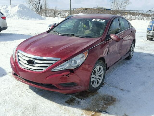 5NPEB4AC1DH796069 - 2013 HYUNDAI SONATA GLS RED photo 2