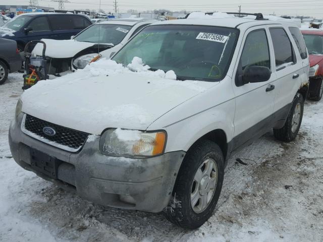 1FMYU93193KB58812 - 2003 FORD ESCAPE XLT WHITE photo 2