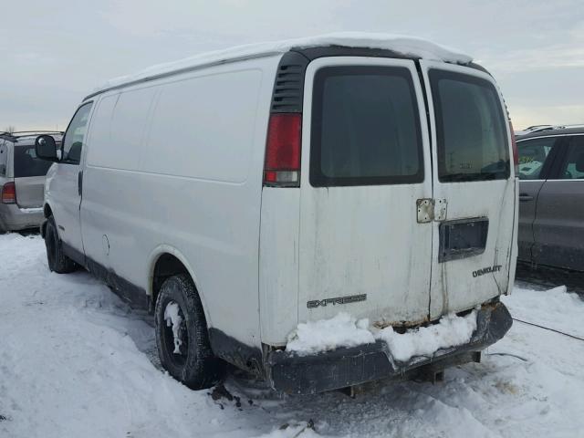 1GCFG15W421197504 - 2002 CHEVROLET EXPRESS G1 WHITE photo 3