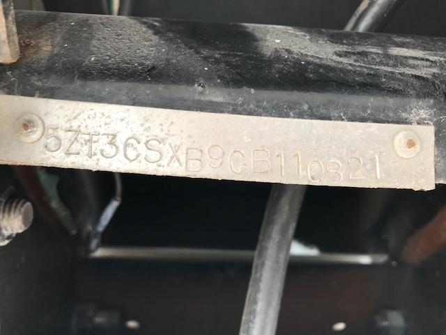 5ZT3CSXB9CB110821 - 2012 AMCR 320 RLT WHITE photo 10