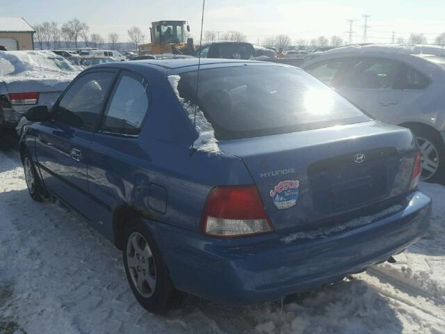 KMHCF35G0YU055518 - 2000 HYUNDAI ACCENT L BLUE photo 3