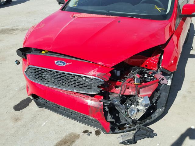 1FADP3H24HL282325 - 2017 FORD FOCUS SEL RED photo 9