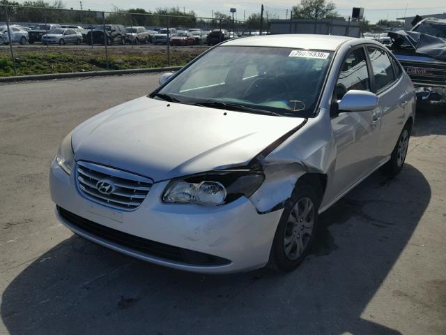 KMHDU4ADXAU845135 - 2010 HYUNDAI ELANTRA BL SILVER photo 2