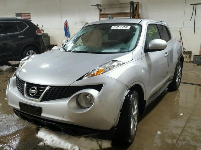 JN8AF5MV7DT222257 - 2013 NISSAN JUKE S SILVER photo 2