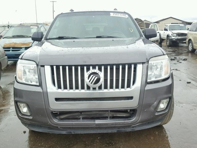 4M2CN8B75BKJ02841 - 2011 MERCURY MARINER GRAY photo 9