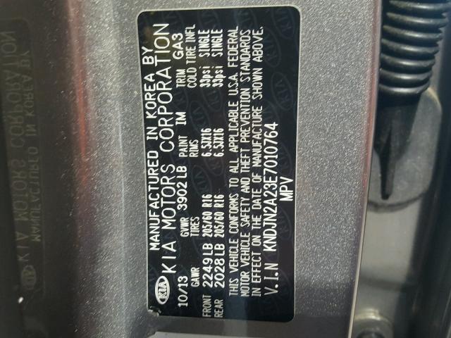 KNDJN2A23E7010764 - 2014 KIA SOUL GRAY photo 10