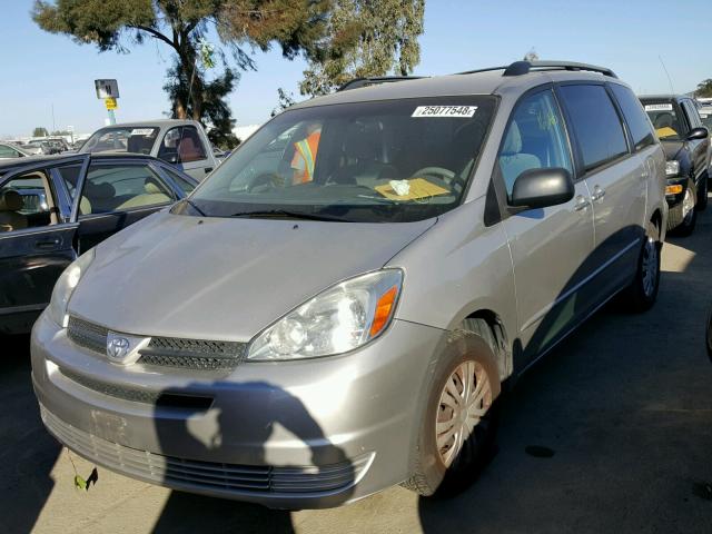 5TDZA23C14S122861 - 2004 TOYOTA SIENNA CE SILVER photo 2