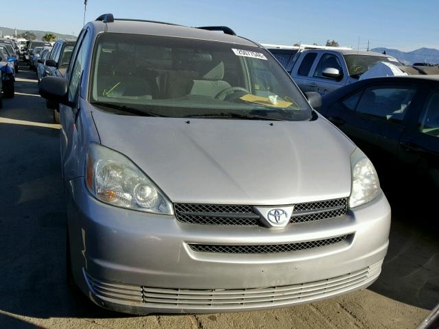 5TDZA23C14S122861 - 2004 TOYOTA SIENNA CE SILVER photo 9