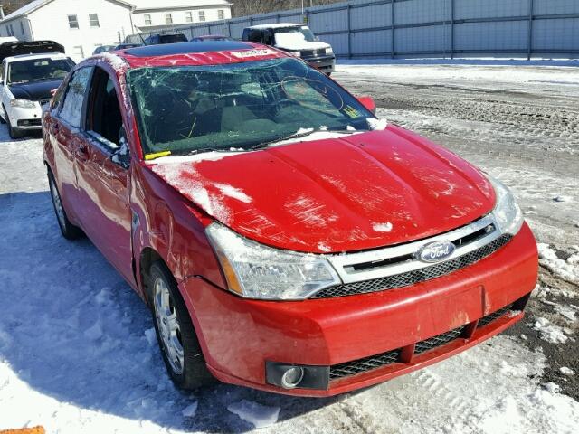 1FAHP35N58W224447 - 2008 FORD FOCUS SE RED photo 1