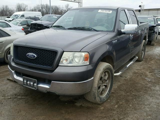 1FTPW12504KC35178 - 2004 FORD F150 SUPER GRAY photo 2