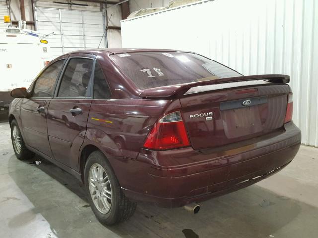 1FAFP34N67W267136 - 2007 FORD FOCUS ZX4 MAROON photo 3