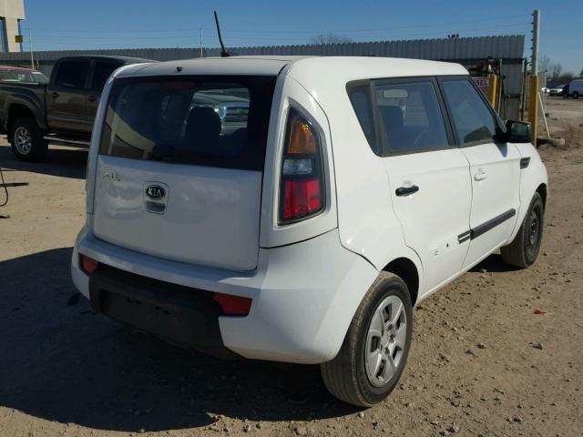 KNDJT2A15B7265490 - 2011 KIA SOUL WHITE photo 4