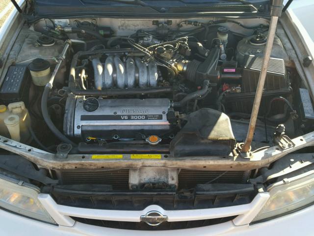 JN1CA21D1VT810043 - 1997 NISSAN MAXIMA GLE WHITE photo 7