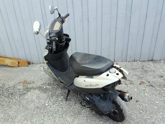 L9NTEACB4E1168650 - 2014 OTHR SCOOTER SILVER photo 3