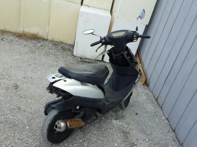 L9NTEACB4E1168650 - 2014 OTHR SCOOTER SILVER photo 4