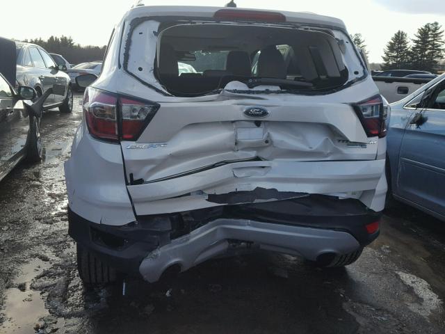 1FMCU9J91HUA99415 - 2017 FORD ESCAPE TIT WHITE photo 9