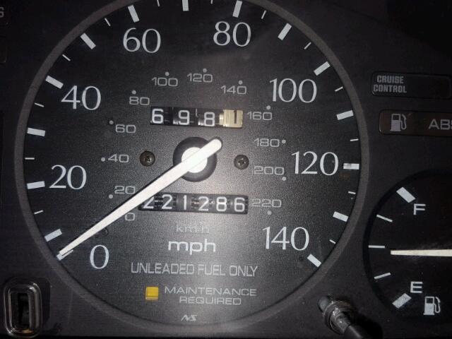 19UYA1250VL009061 - 1997 ACURA 2.2CL أخضر صورة 8
