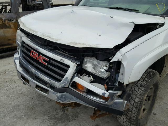 1GTHK29U07E147298 - 2007 GMC SIERRA K25 WHITE photo 9