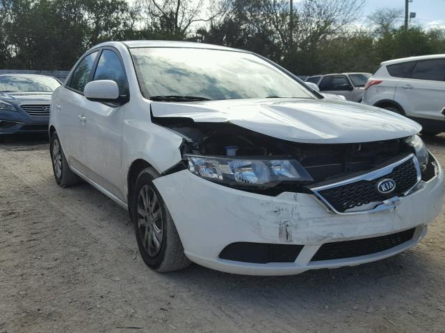 KNAFT4A27C5636055 - 2012 KIA FORTE LX WHITE photo 1