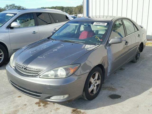 4T1BF32K62U512506 - 2002 TOYOTA CAMRY LE GRAY photo 2