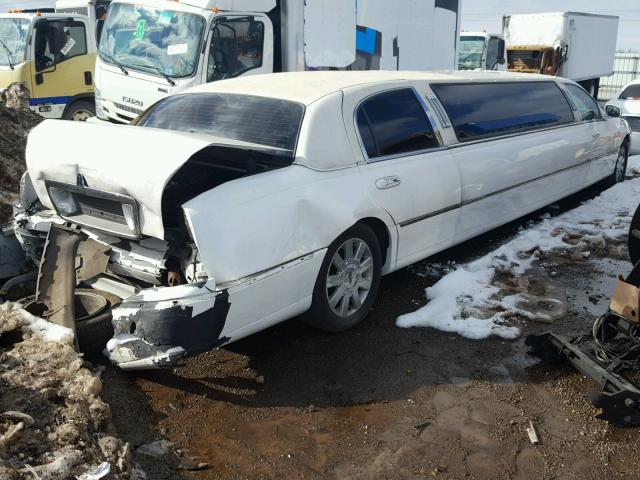 1L1FM88W97Y616598 - 2007 LINCOLN TOWN CAR E WHITE photo 4