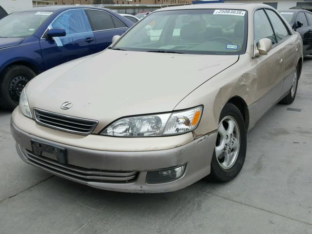 JT8BF28G0Y5079722 - 2000 LEXUS ES 300 GOLD photo 2