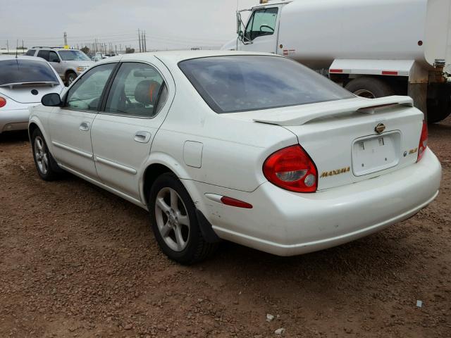 JN1CA31A5YT206561 - 2000 NISSAN MAXIMA GLE WHITE photo 3