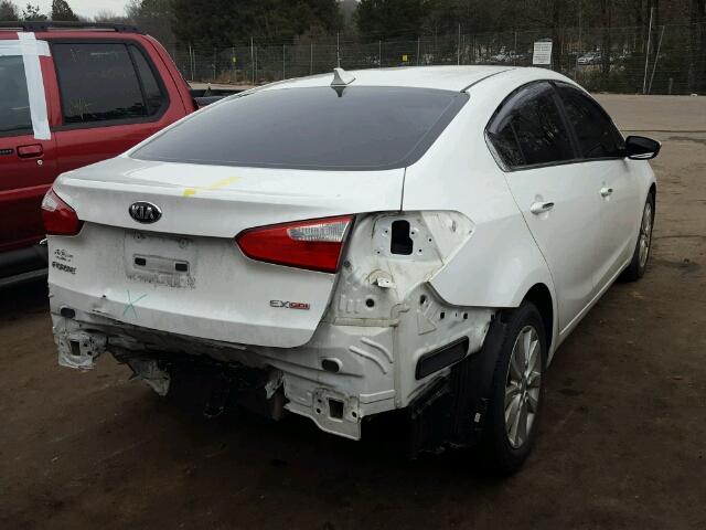 KNAFX4A81F5266363 - 2015 KIA FORTE EX WHITE photo 4