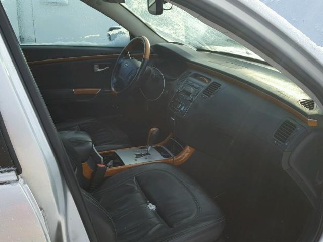 KMHFC46F57A174067 - 2007 HYUNDAI AZERA SE SILVER photo 5