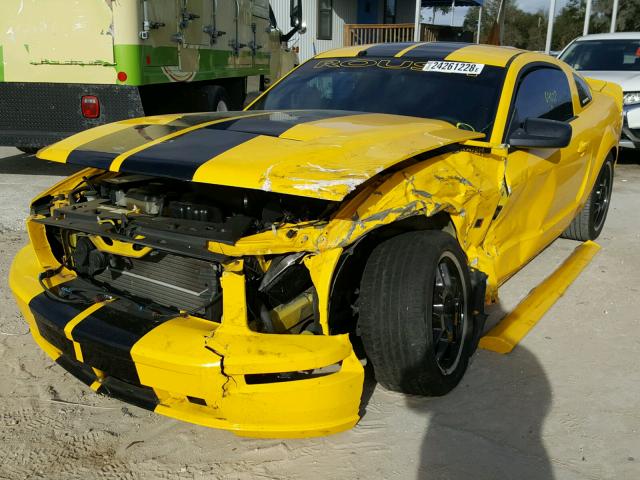 1ZVFT82H665259278 - 2006 FORD MUSTANG GT YELLOW photo 2