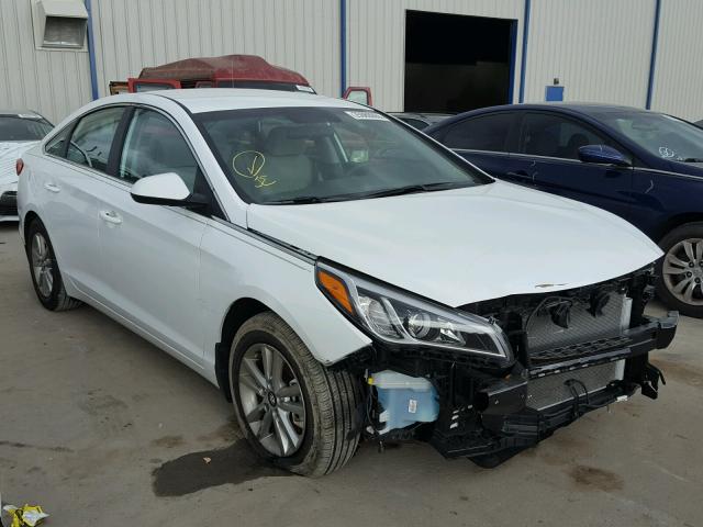 5NPE24AF7FH055633 - 2015 HYUNDAI SONATA SE WHITE photo 1