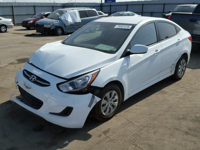 KMHCT4AE4GU950849 - 2016 HYUNDAI ACCENT SE WHITE photo 2