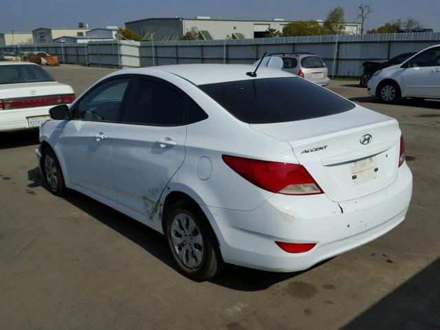 KMHCT4AE4GU950849 - 2016 HYUNDAI ACCENT SE WHITE photo 3