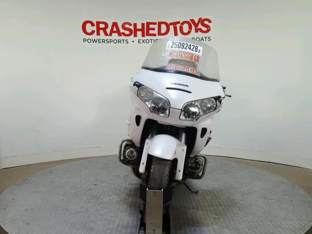 1HFSC47L08A703360 - 2008 HONDA GL1800 WHITE photo 3