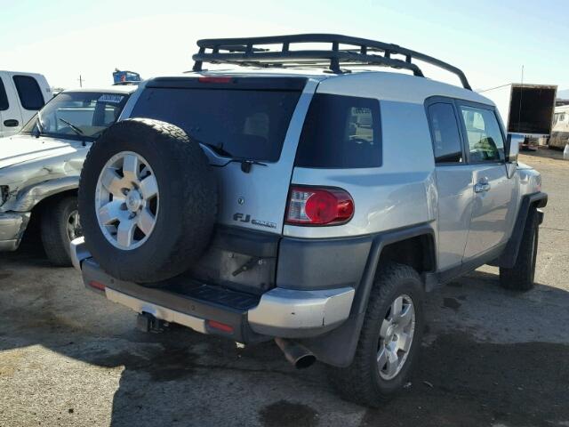 JTEBU11F870028544 - 2007 TOYOTA FJ CRUISER SILVER photo 4