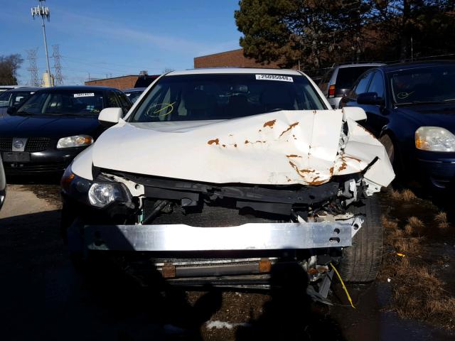 JH4CU2F68BC015046 - 2011 ACURA TSX WHITE photo 9