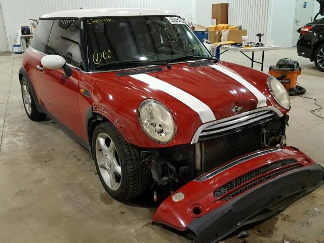 WMWRC33415TJ63872 - 2005 MINI COOPER RED photo 1