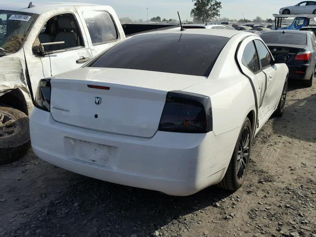 2B3LA43R38H274782 - 2008 DODGE CHARGER WHITE photo 4