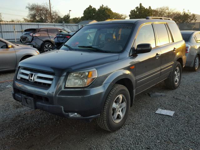 5FNYF28566B045855 - 2006 HONDA PILOT EX GRAY photo 2