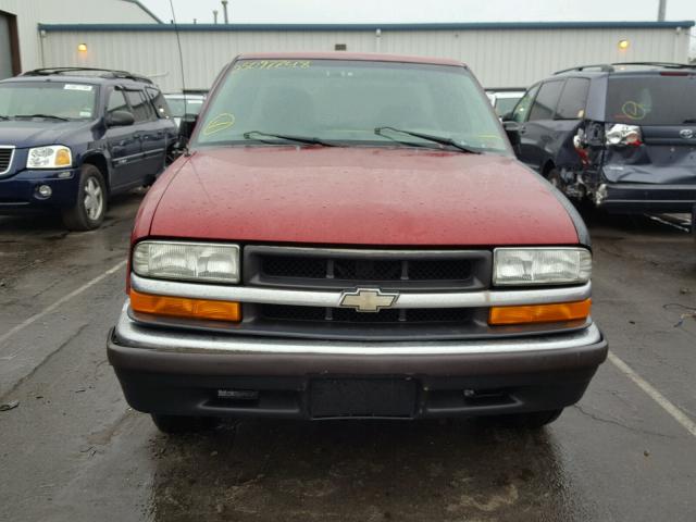 1GCCS19W828125854 - 2002 CHEVROLET S TRUCK S1 RED photo 9