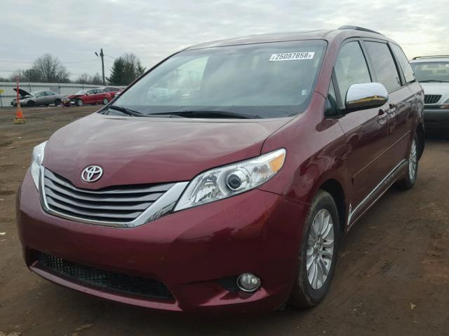 5TDYK3DC0FS600655 - 2015 TOYOTA SIENNA XLE RED photo 2