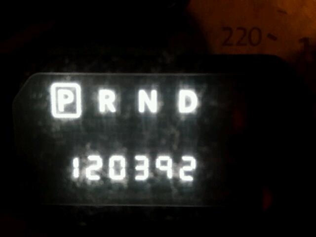 2V8HW44119R575114 - 2009 VOLKSWAGEN ROUTAN S SILVER photo 8