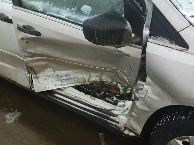 2V8HW44119R575114 - 2009 VOLKSWAGEN ROUTAN S SILVER photo 9