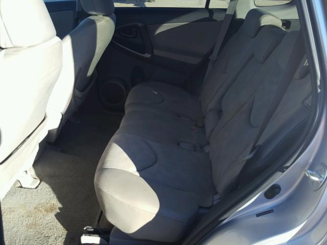 2T3BF4DV0BW095355 - 2011 TOYOTA RAV4 银色 照片 6