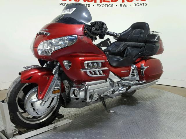 1HFSC47H28A702884 - 2008 HONDA GL1800 RED photo 4