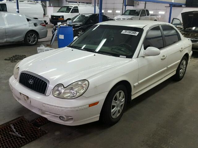 KMHWF25SX5A166232 - 2005 HYUNDAI SONATA GL WHITE photo 2