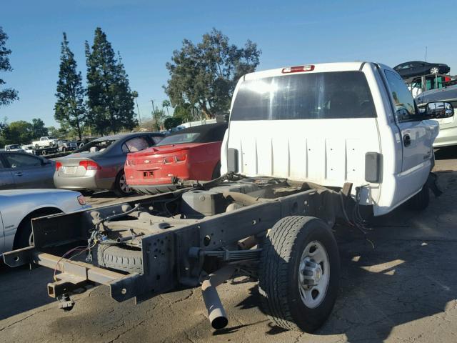 1GBHC24234E270855 - 2004 CHEVROLET SILVERADO WHITE photo 4